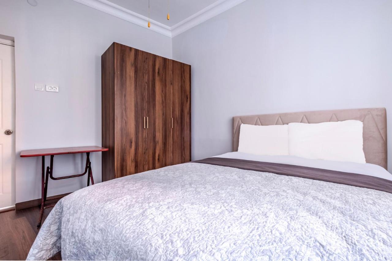 Sleek Flat 50 M To Bull Statue In Kadikoy Appartamento *